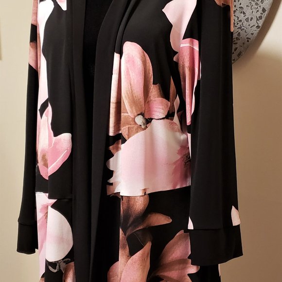 Pink & Black Floral Kimono - Picture 3 of 4